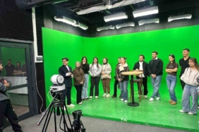 Öğrenciler program yapımını stüdyoda deneyimliyor