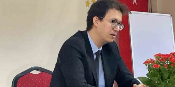 Öğrenciler savcıyı sorguya çekti