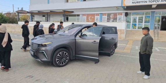 Öğrenciler TOGG’u yakından tanıdı