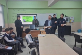 Öğrencilere Kur’an-ı Kerim hediye edildi