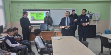 Öğrencilere Kur’an-ı Kerim hediye edildi