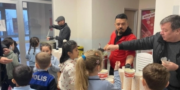 Öğrencilere ücretsiz çorba ikramı