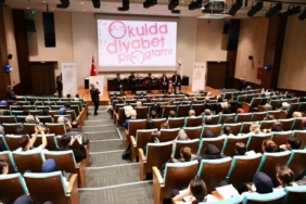 Okulda diyabet konferansı düzenlendi