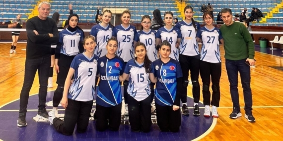 Oltu Anadolu Lisesi voleybolda finalde