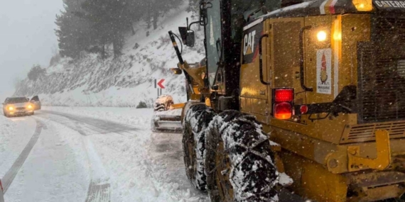 Onikişubat Belediyesi 60 araçla sahada