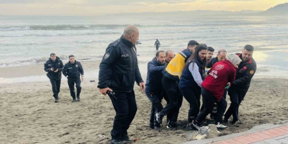 Ordu’da denize atlayan kadını itfaiye kurtardı