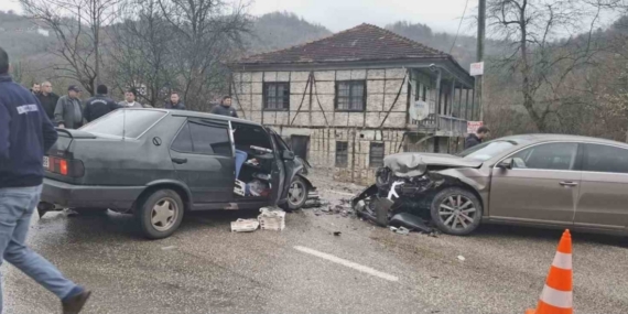 Ordu’da iki otomobil çarpıştı: 1 yaralı