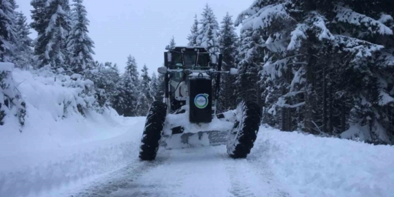 Ordu’da karla mücadele: 134 mahalle yolu ile 15 hasta ve 7 cenazeye müdahale edildi