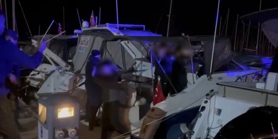 Organize suç örgütü üyeleri yurtdışına kaçarken yakalandı