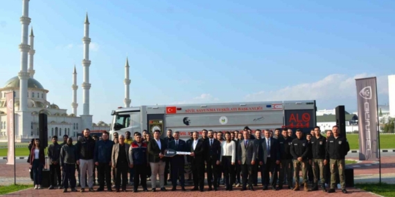 Orman yangınlarıyla mücadelede yerli güç: Yeni nesil itfaiye arazözü "Koca Yusuf" teslim edildi