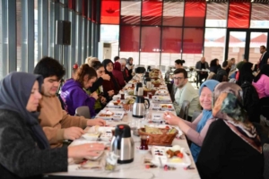 Osmangazi’de engelli bireyler ve aileleri kahvaltıda buluştu