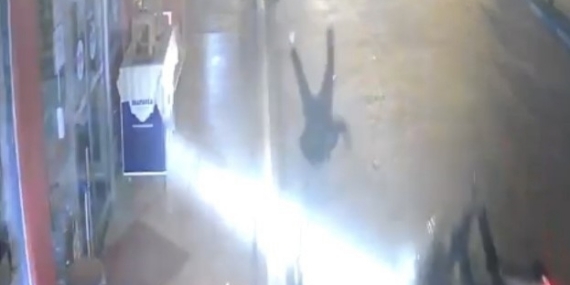 Osmaniye’de motosiklet kazası kamerada