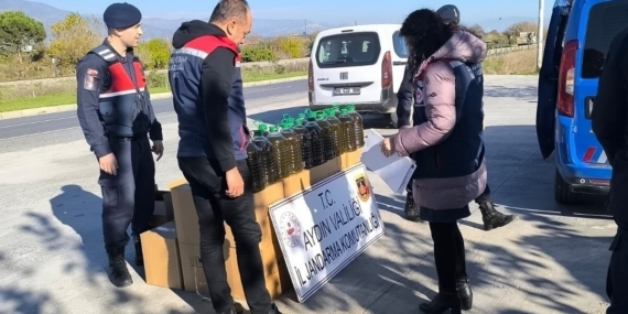 Otobüs bagajından 400 litre kaçak yağ çıktı