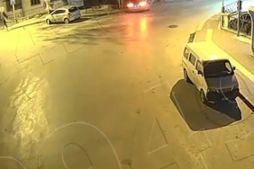 Otomobilin köprüden Yeşilırmak Nehri’ne uçtuğu kaza kamerada