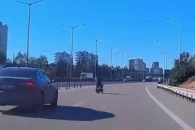 Otoyolda bisikletli tehlikesi: Kazaya ramak kaldı