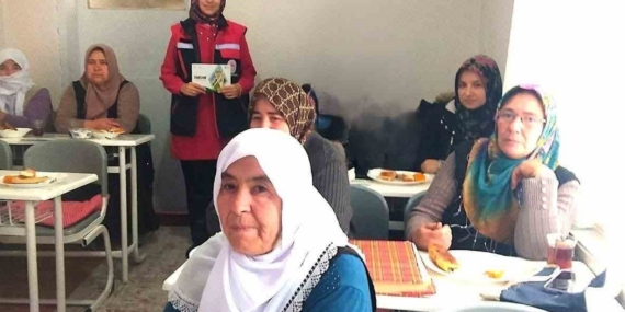 Otuza yakın kadına çiftçi eğitimi verildi