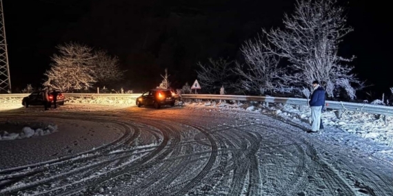 Oylat Kaplıcaları yolu kar nedeniyle kapandı