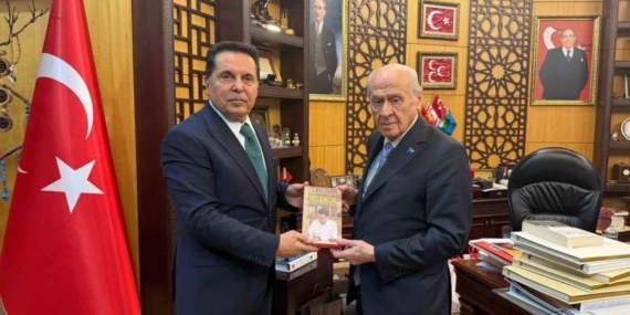 Özer’den Bahçeli’ye ziyaret: "Kutuplaşmayı geride bırakıp kucaklaşma zamanı"