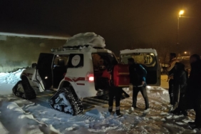 Paletli Ambulans nefes darlığı çeken öğretmen için dağları aştı