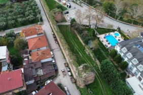 Papa ziyaret etti, sit alanındaki arsalar değerlendi