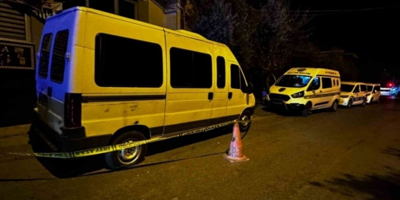 Park halindeki minibüsü kurşunlayıp kaçtılar