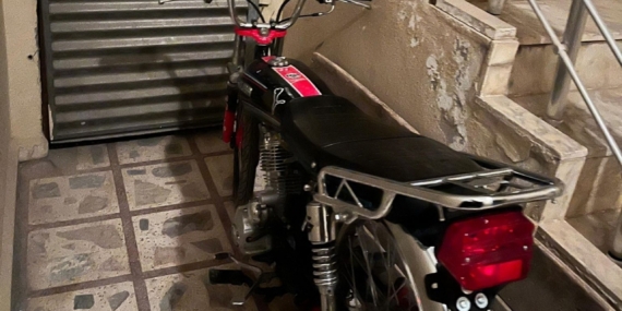 Park halindeki motosiklet çalındı