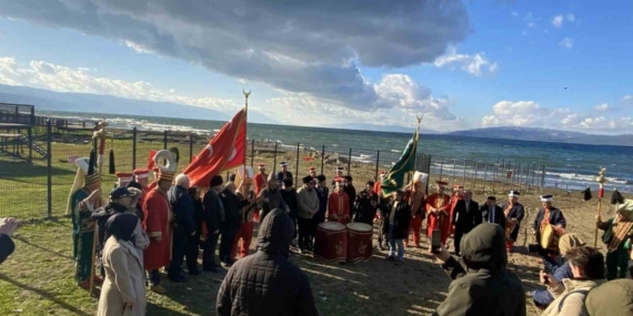 Patrikhane’ye mehterli cevap