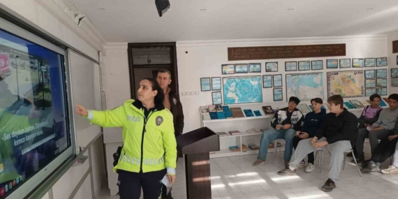 Pehlivanköy’de lise öğrencilerine "Trafik Dedektifleri" eğitimi verildi