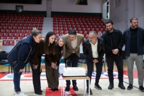 Personelinden Başkan Serkan Acar’a doğum günü sürprizi