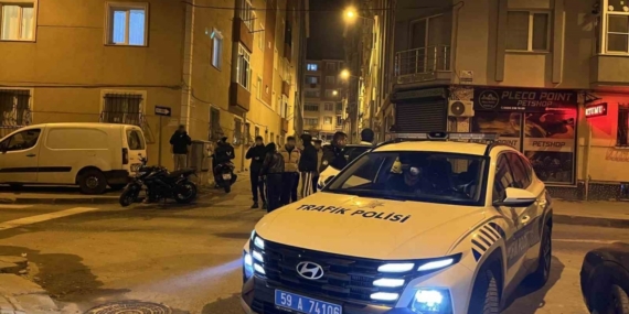 Plakası kapalı gezen motosikletin ehliyetsiz sürücüsü bekçilere yakalandı