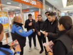 Polis vatandaşları bilgilendirmeye devam ediyor