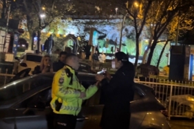 Polislerin sabır sınavı: 1.96 promil alkollü sürücü uygulama noktasını birbirine kattı, polislere hakaret etti