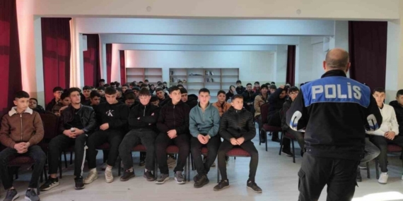 Polisten çıraklık okulu öğrencilerine yönelik eğitim