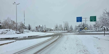 Pozantı’da kar yağışı etkili oldu