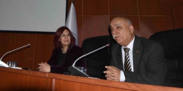 Prof. Dr. Kök, 37 yıllık meslek hayatı deneyimlerini öğrencileriyle paylaştı