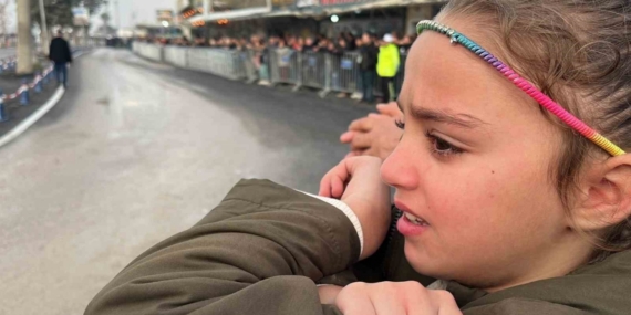 ‘Recep dedesini’ görmek isteyen Dilek gözyaşlarını tutamadı