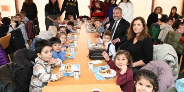 Rektör Adıgüzel, Kreş ve Gündüz Bakımevi’nin ’Bir Yaş Daha Büyüyorum’ etkinliğine katıldı