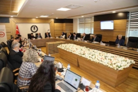 Rektör Hacımüftüoğlu, ÜAK yönetim kurulu toplantısına katıldı