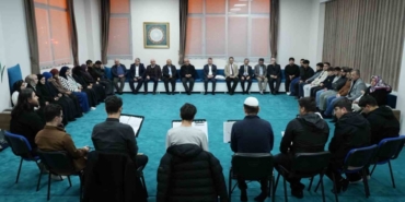 Rektör Kırışık İlahiyat Fakültesi Arapça hazırlık öğrencileriyle buluştu