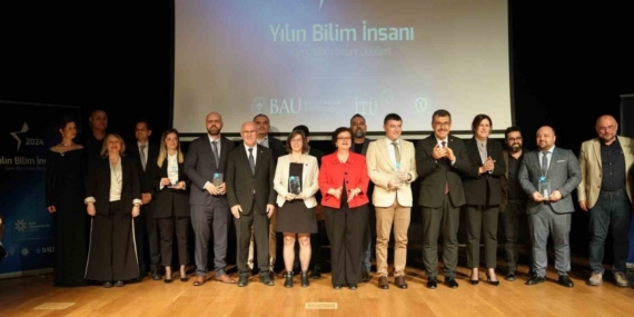 Rektör Savaş, 2024 Genç Bilim İnsanı Ödülleri programına katıldı