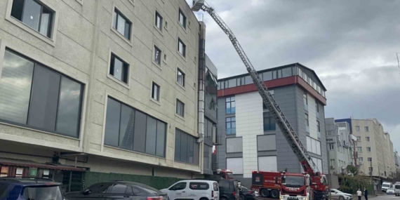 Restoranda yangın alarmı: Otel boşaltıldı, 1 yaralı