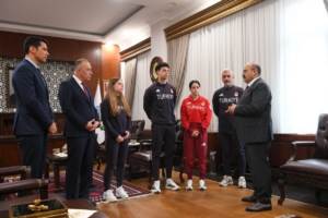 Riyad 2025’te başarılı olan sporculara Vali Ustaoğlu’ndan tebrik
