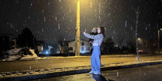 Safranbolu’nun yüksek kesimlerinde kar yağışı etkili olmaya başladı