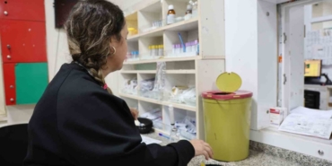 Sağlık çalışanları yeni yıla şifa dağıtarak giriyor