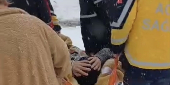 Sağlık ekipleri 72 saat içerisinde karda mahsur kalan 265 hastaya ulaştı