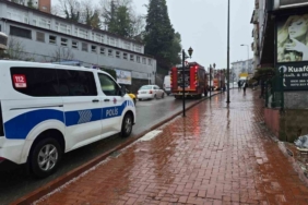 Sağlık ocağının deposunda yangın paniği