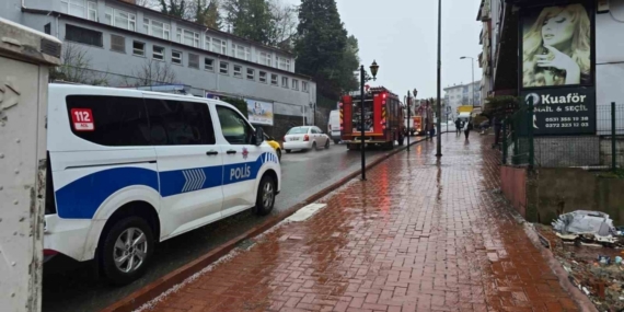 Sağlık ocağının deposunda yangın paniği