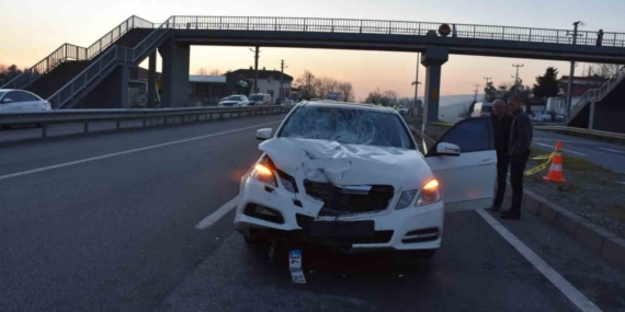 Sakarya’da feci kaza: Otomobilin çarptığı bir kişi hayatını kaybetti