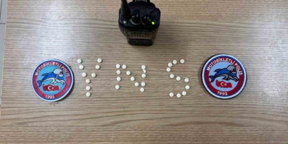 Samandağ’da uyuşturucu hapla yakalanan ehliyetsiz sürücüye 37 bin TL ceza