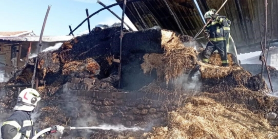 Samanlıkta çıkan yangın korku yaşattı